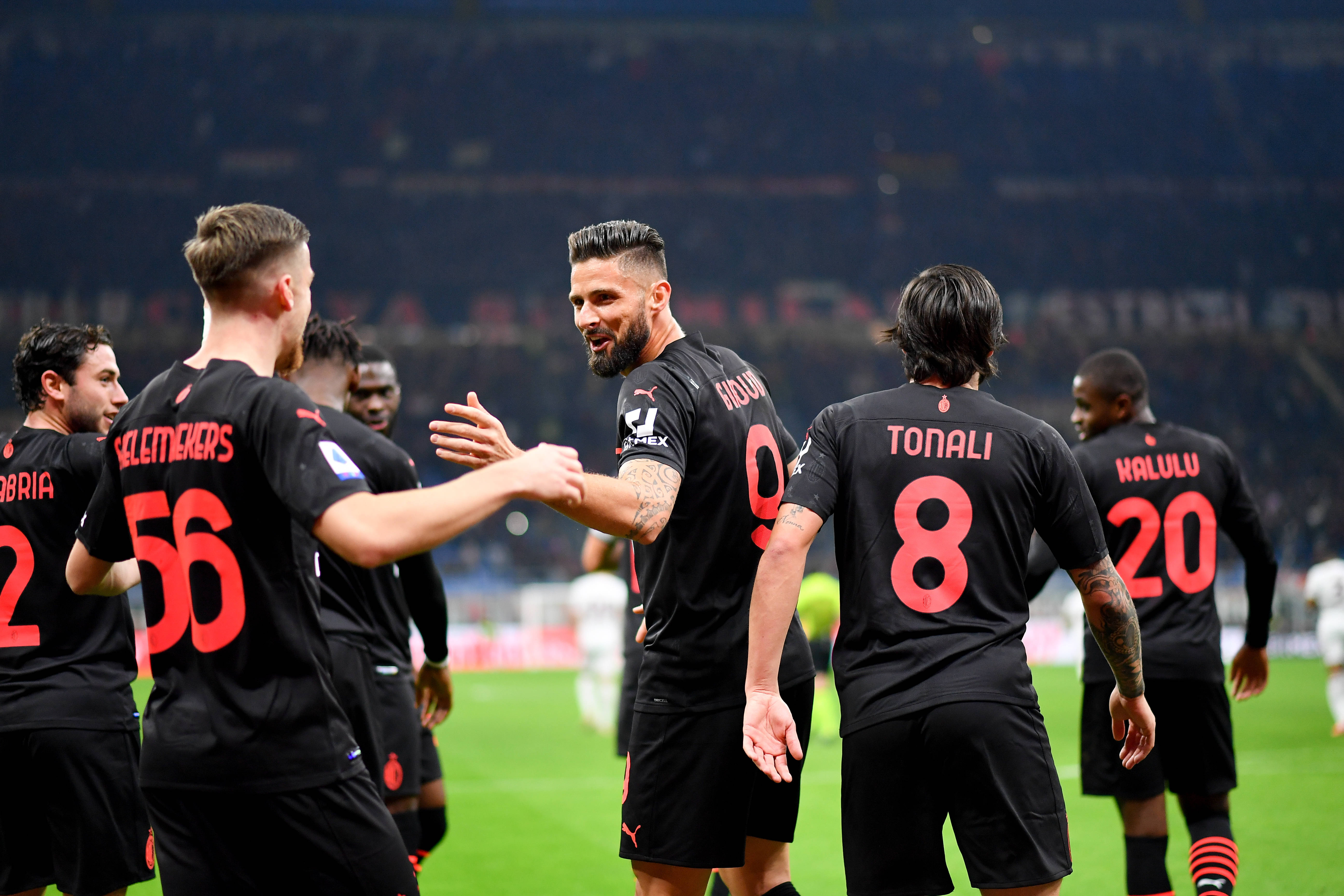 维尼修斯在所有体育场继续制造混乱（维尼修斯在各大球场依旧掀起风波）