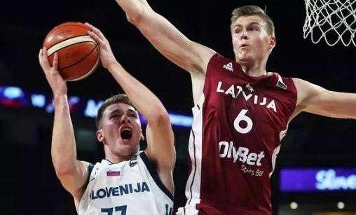 状元缺阵贝恩砍37分，吉迪22+9+6+8失误，魔术15分逆转送公牛4连败（状元休战贝恩飙37分，吉迪22+9+6伴8失误，魔术上演15分翻盘送公牛四连败）