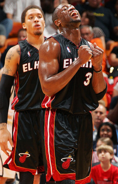 贝恩本赛季3次单场35+，2004年麦迪之后队史首位后卫（贝恩本季三次轰下35+，成为自2004年麦迪以来队史首位达成此成就的后卫）