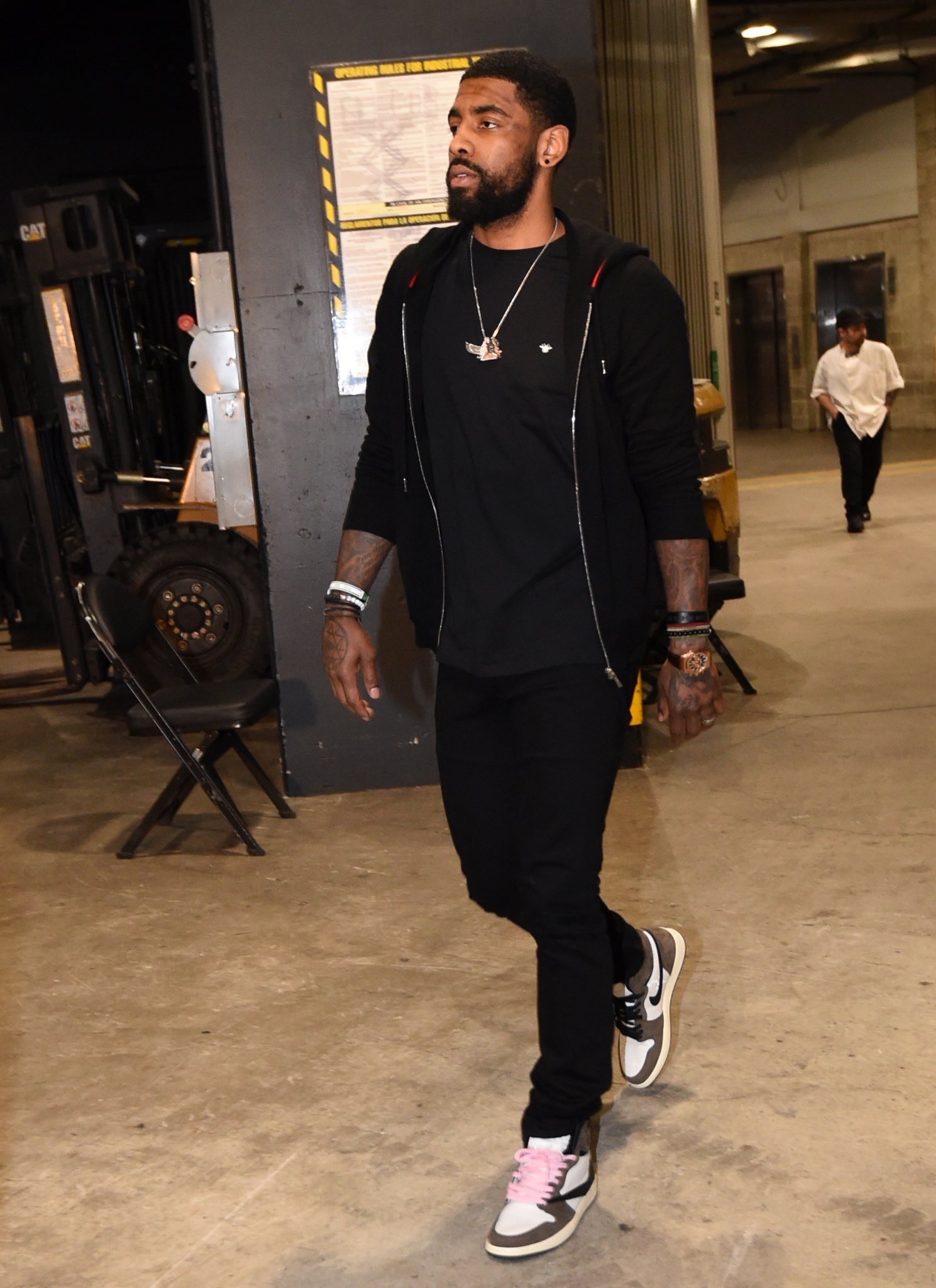 巅峰对决！海外情报：巴黎圣日尔曼1-3弗拉门戈（海外快讯：弗拉门戈3-1击败巴黎圣日尔曼，巅峰之战落幕）