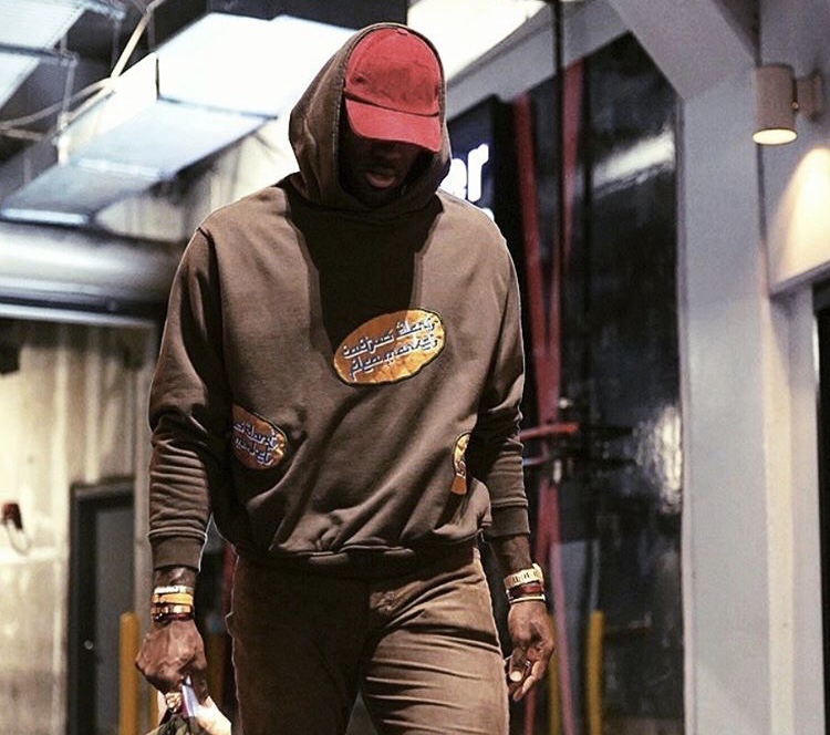 DO：纽卡和曼联在追谢什科，莱比锡要7500万欧加奖金和二转分成（纽卡与曼联竞逐谢什科：莱比锡要价7500万欧，另含奖金与二次转会分成）