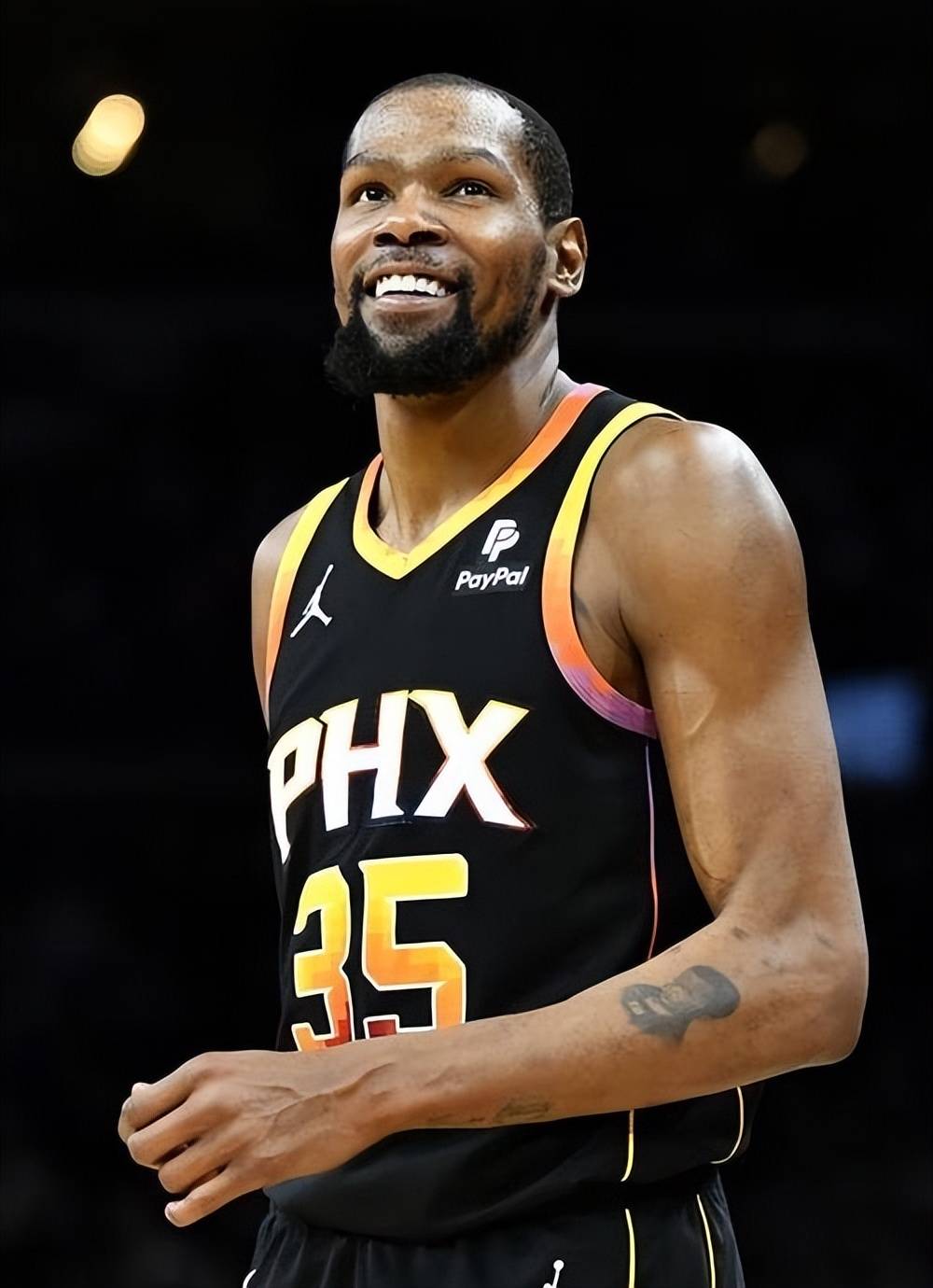 数据漂亮，但表现遭质疑（数据亮眼，表现仍存疑）