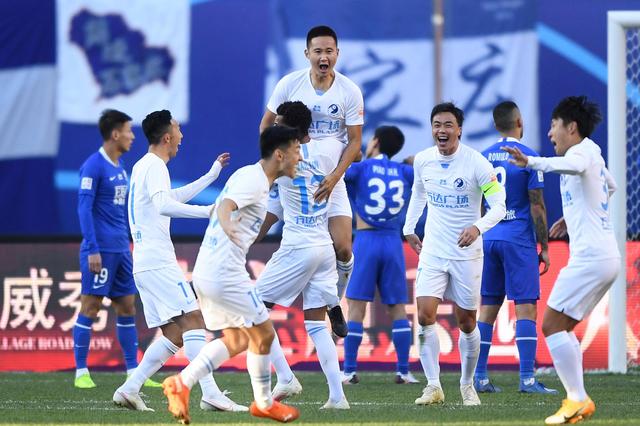 威尔逊4次观察后助攻希门尼斯破门（威尔逊四度观察后送出妙传，希门尼斯破门）