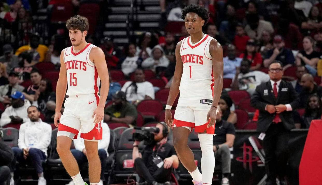 关键时刻发力！邵炜昀三分穿针 广州轰出11-0领先8分打停辽宁（邵炜昀关键三分命中，广州打出11-0攻势领先8分逼停辽宁）