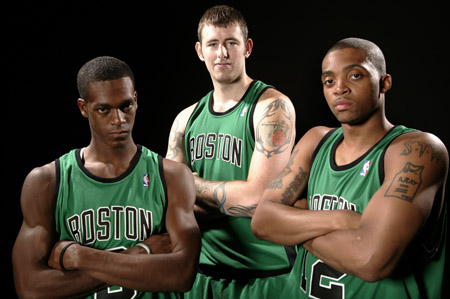 中国足协代表团访问法兰克福俱乐部，双方开展深度交流（中国足协代表团走访法兰克福俱乐部，双方进行深入交流）