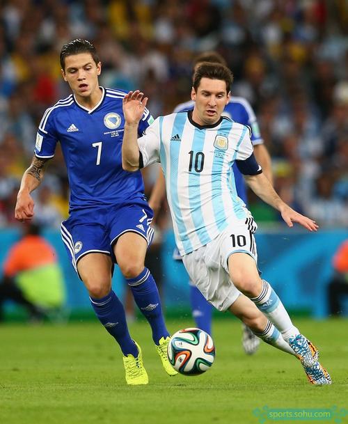 皇马本泽马关键进球助力胜利（本泽马关键破门助皇马取胜）