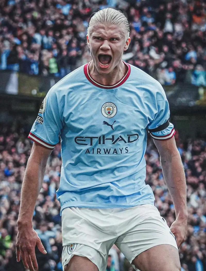 恩比德和乔治罚球时，老鹰主场有大量球迷高喊“你们过气了”（恩比德与乔治罚球遭老鹰主场球迷高喊“你们过气了”）