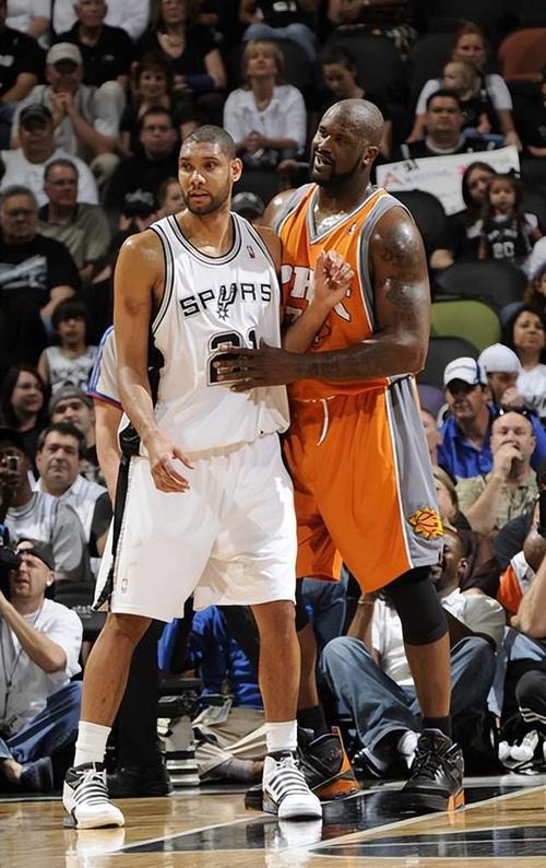 生涯最巅峰的一年？詹姆斯：2018年，当时我觉得自己无所不能（詹姆斯回顾巅峰：2018年，我曾感觉无所不能）